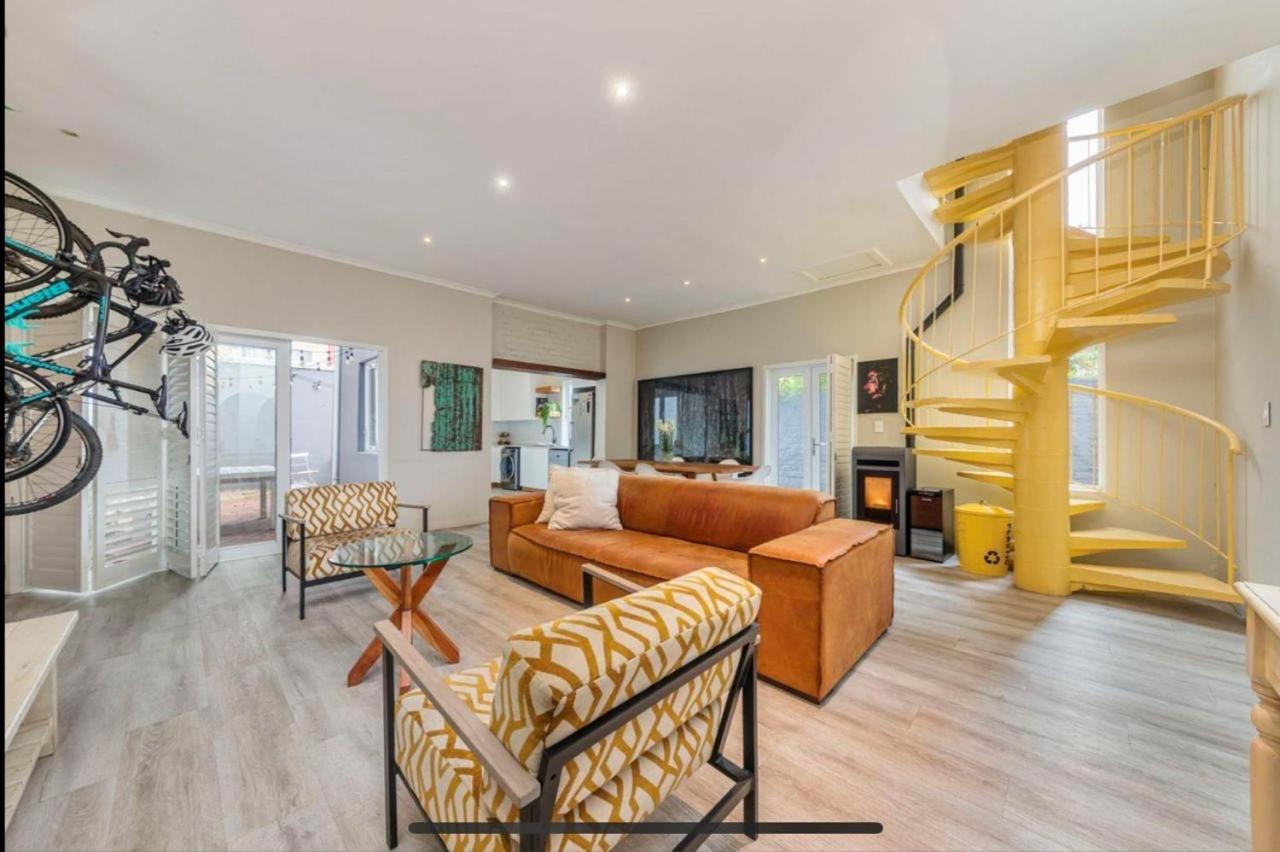 Holiday home 3 Bedroom House In Gardens Cape Town