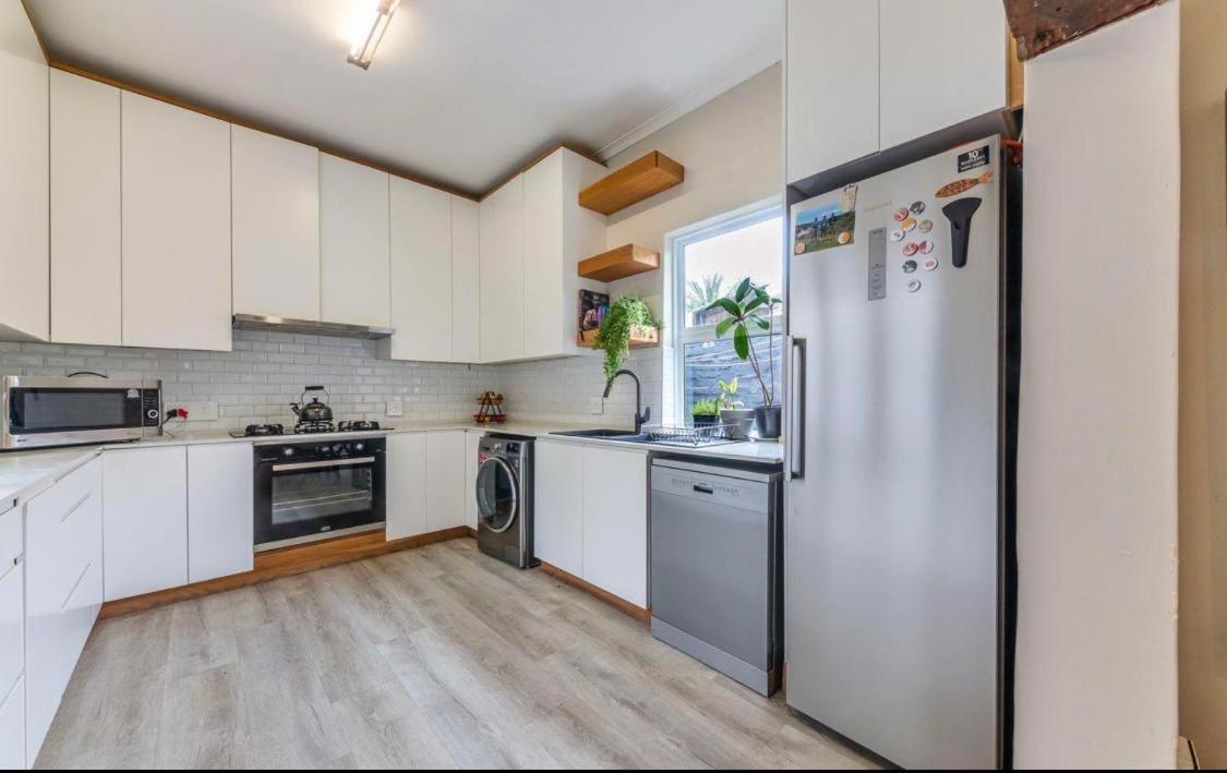 3 Bedroom House In Gardens Holiday home