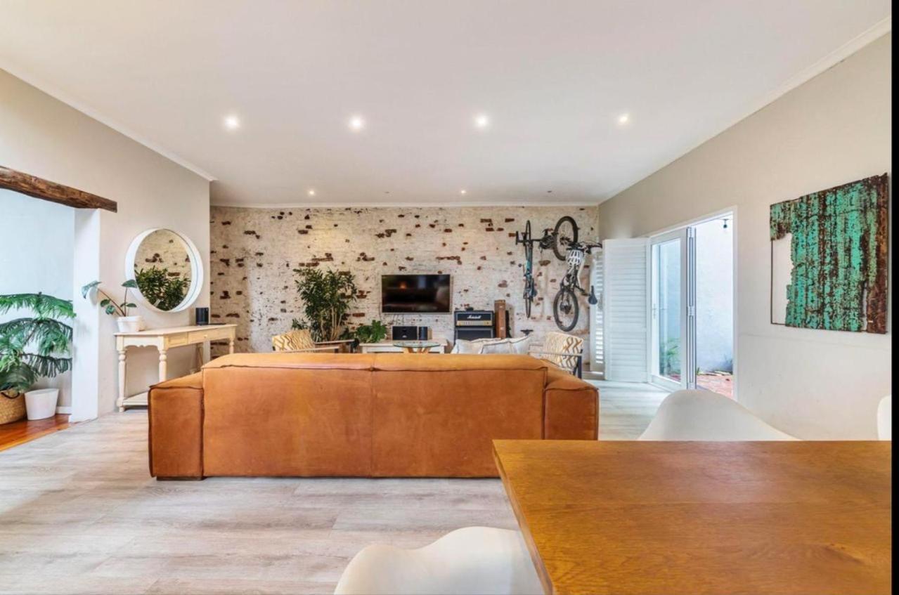 3 Bedroom House In Gardens Holiday home Cape Town